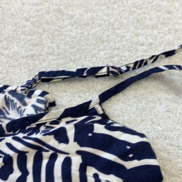 Lilly Pulitzer umbrella print romper with tie belt - Picture 7 of 10